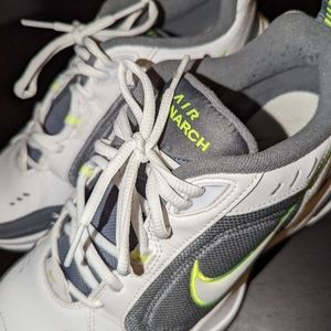 Nike Monarch Tennis Shoes